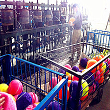 Pelota de tenis promocional de goma grande inflable de 9,5 pulgadas proveedor