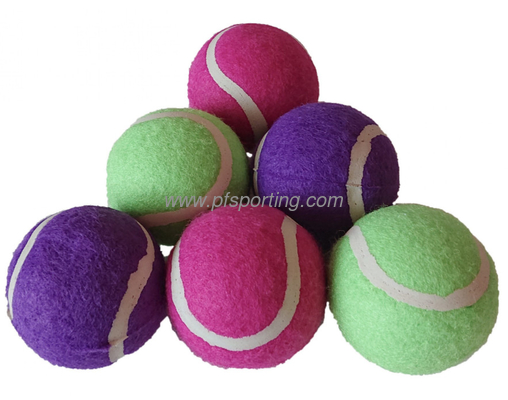 Pelota de tenis chirriante para mascotas moradas con juguete para perros con pelota de tenis chirriadora proveedor
